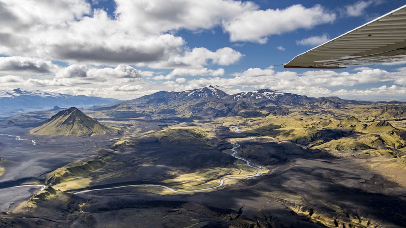 vista-aerea-valle-thorsmork-glaciares-landmannalaugar-helicoptero