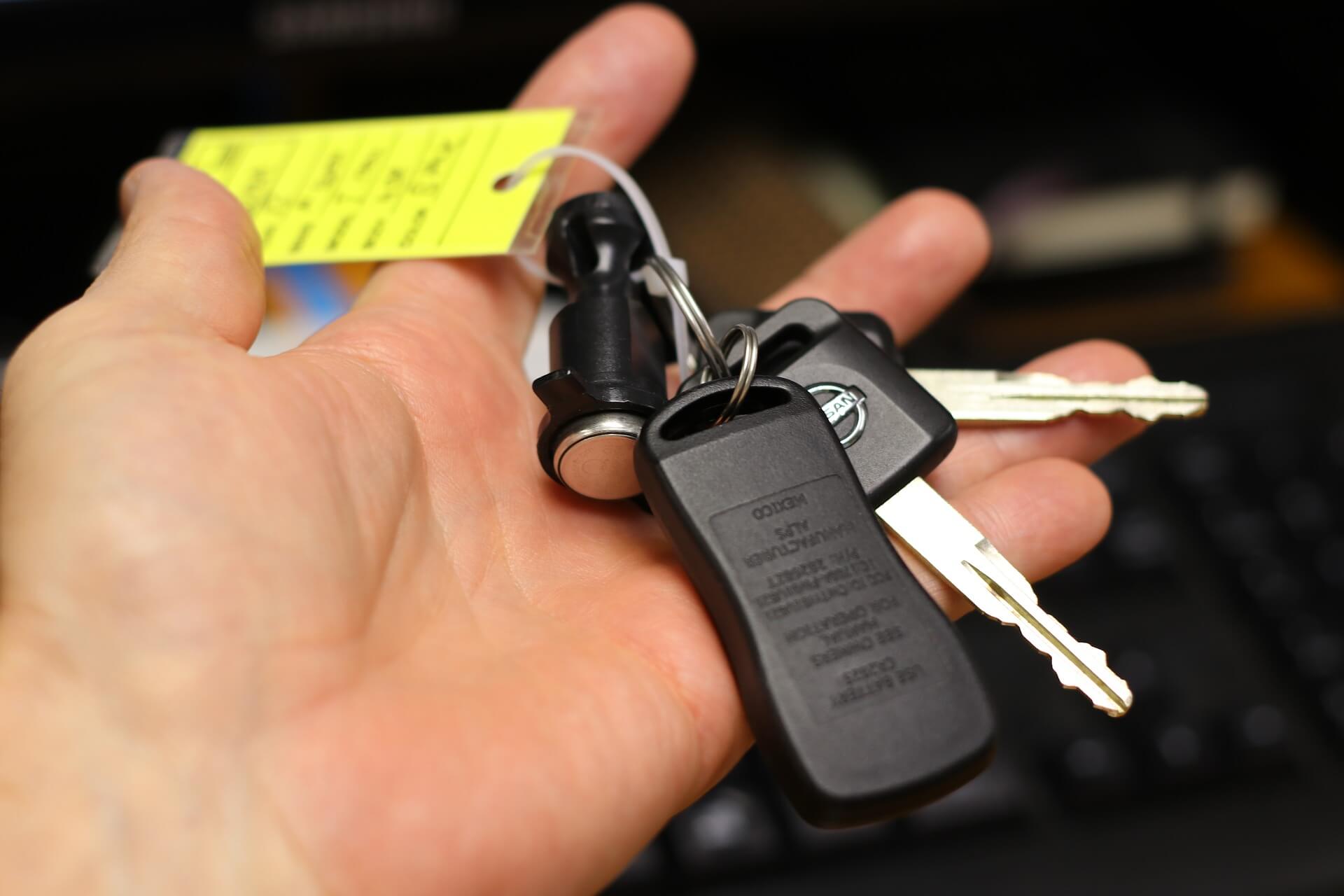 Minimum legal age for driving in Iceland Renting a car in Iceland, minimum legal age for driving in Iceland