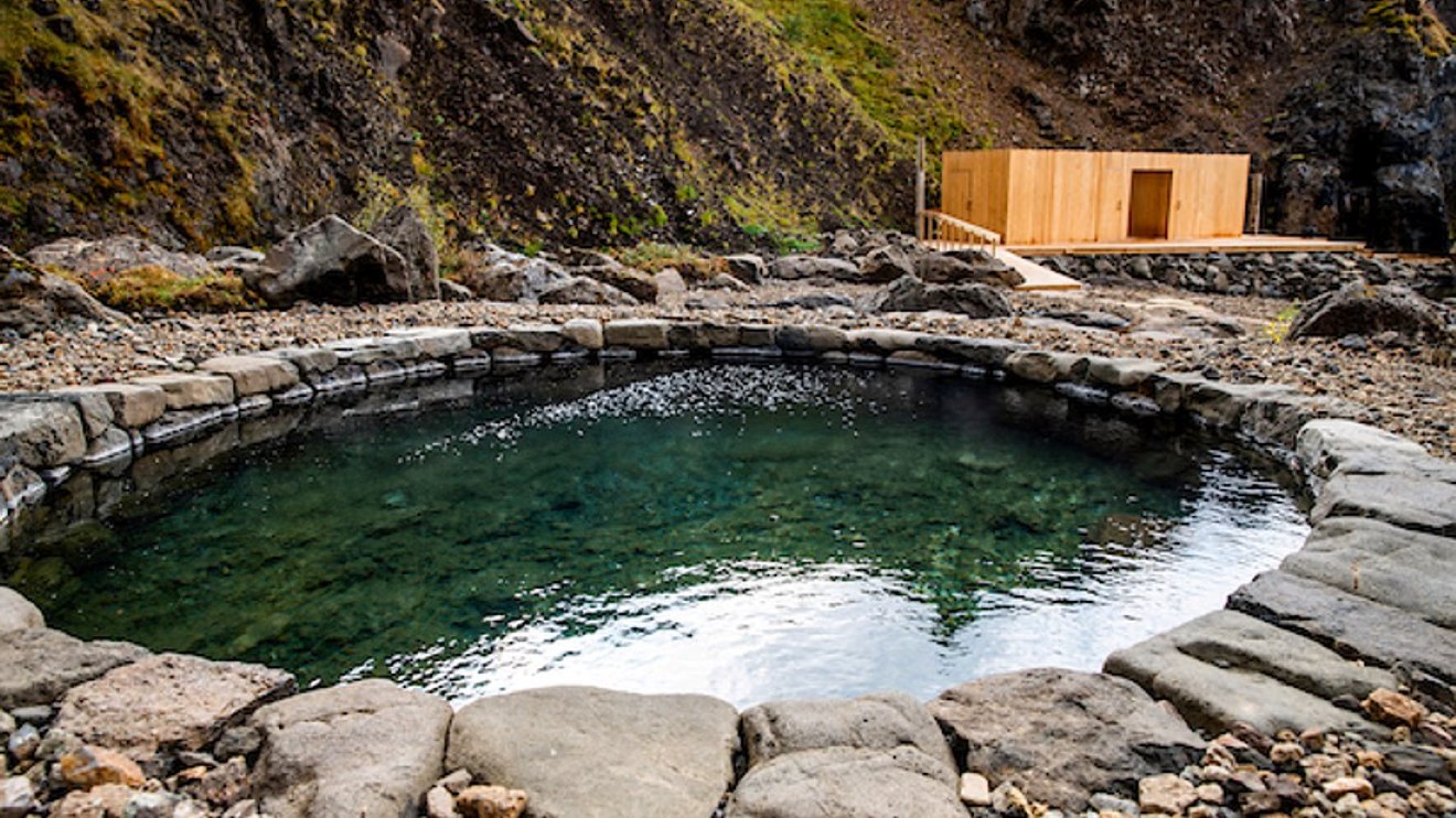 Piscina natural Húsafell