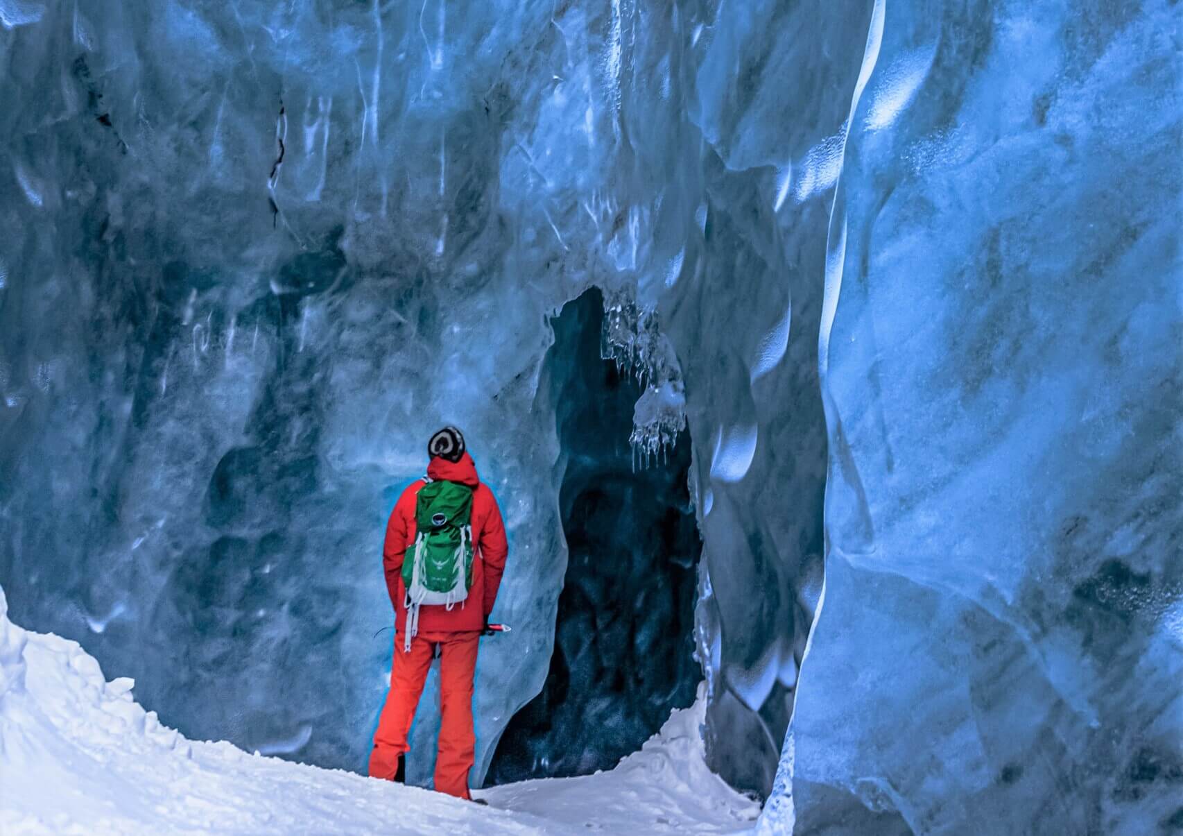 Excursión en la cueva de hielo Langjokull en Islandia